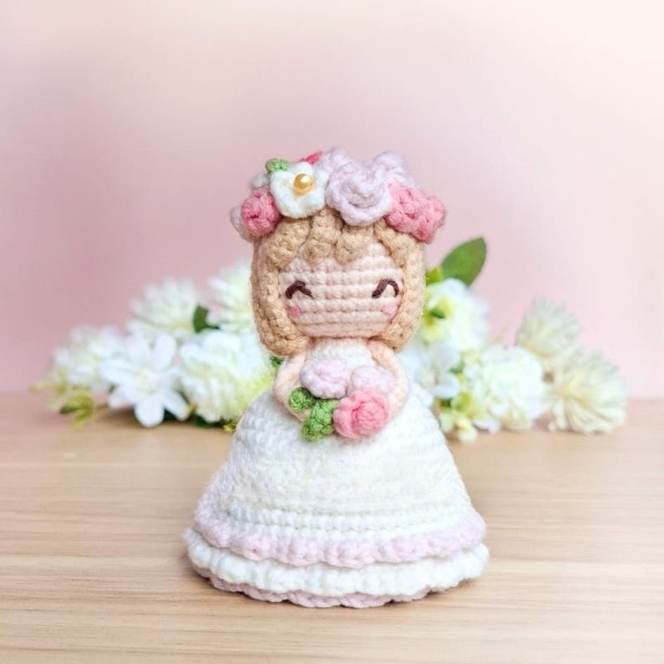 flower bouquet and bride wedding pattern